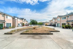 201-2211 No. 4 Road  Richmond, BC V6X 3X1