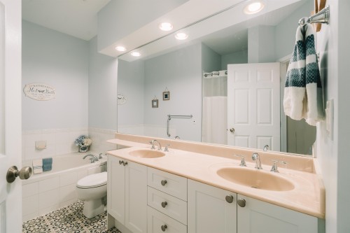 402-2995 Princess Crescent, Coquitlam, BC 