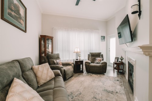 402-2995 Princess Crescent, Coquitlam, BC 