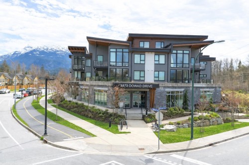 213-1870 Dowad Drive  Squamish, BC V8B 1C4