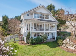 749 Winn Road Gibsons, BC V0N 1V0