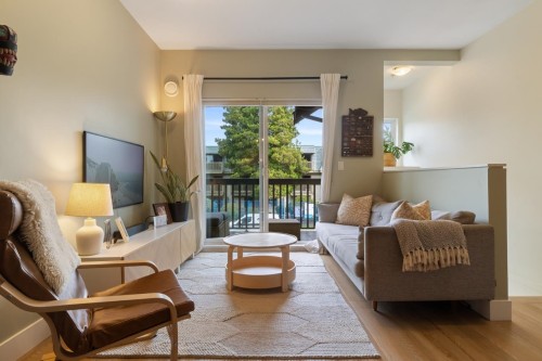 210-4458 Albert Street  Burnaby, BC V5C 2G2