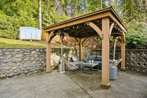4938 Redonda Drive, North Vancouver, BC 