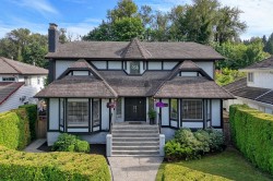 496 Glenbrook Drive New Westminster, BC V3L 5K1