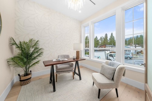 361 22Nd Street E, North Vancouver, BC 
