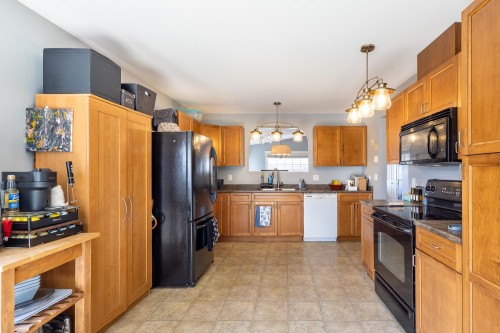 5708 Louise Way, Sechelt, BC 