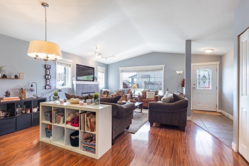 5708 Louise Way, Sechelt, BC 