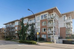 207-217 8th Street W North Vancouver, BC V7M 0C2