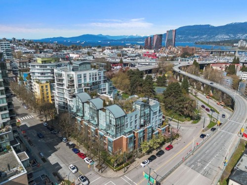 1409 6Th Avenue W, Vancouver, BC 