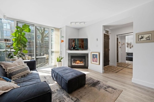 1409 6Th Avenue W, Vancouver, BC 