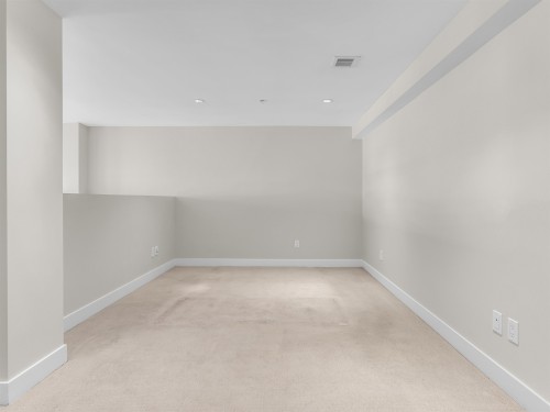 296 1St Avenue W, Vancouver, BC 