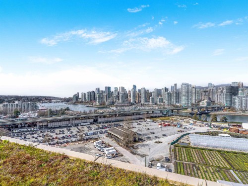 296 1St Avenue W, Vancouver, BC 