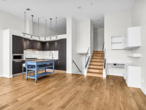 296 1St Avenue W, Vancouver, BC 