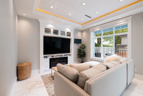 2388 2Nd Avenue E, Vancouver, BC 