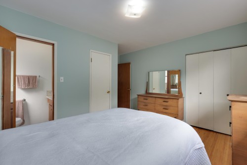 5884 Ormidale Street, Vancouver, BC 