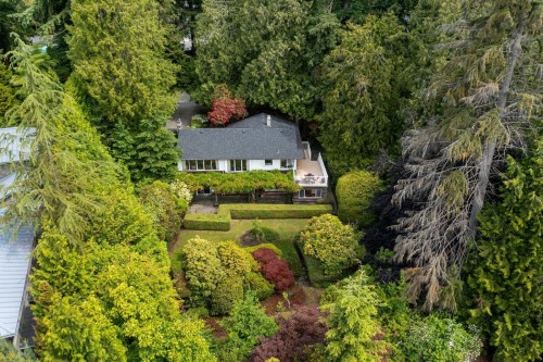 2912 Rosebery Avenue, West Vancouver, BC 