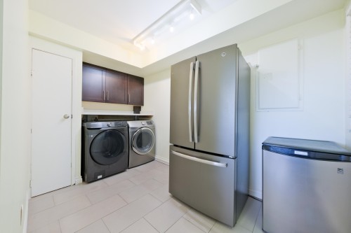 2365 Queens Avenue, West Vancouver, BC 