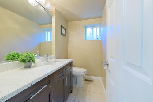 2365 Queens Avenue, West Vancouver, BC 