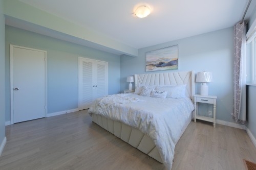2365 Queens Avenue, West Vancouver, BC 