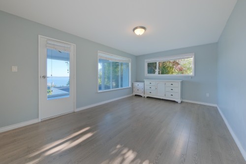 2365 Queens Avenue, West Vancouver, BC 