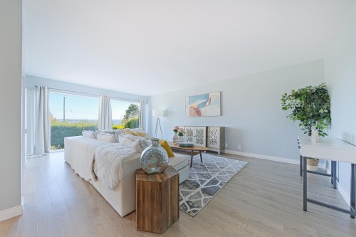 2365 Queens Avenue, West Vancouver, BC 