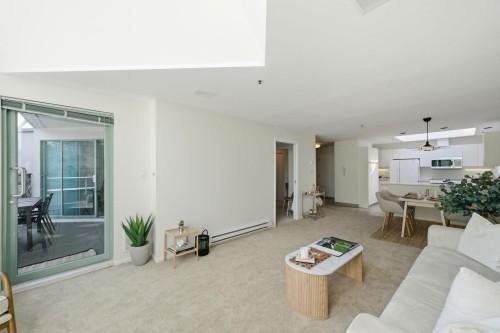 205-565 17Th Street, West Vancouver, BC 