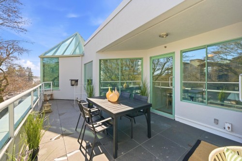 205-565 17Th Street, West Vancouver, BC 