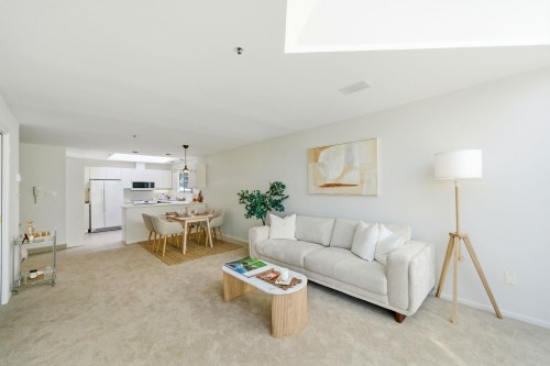 205-565 17Th Street, West Vancouver, BC 