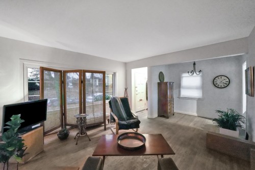 2303 3Rd Avenue W, Vancouver, BC 