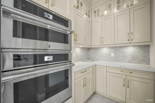 8460 Fairway Road, Richmond, BC 