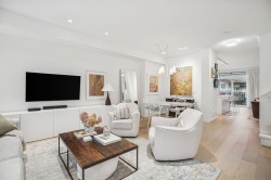 117-2200 Panorama Drive  Port Moody, BC V3H 5M2