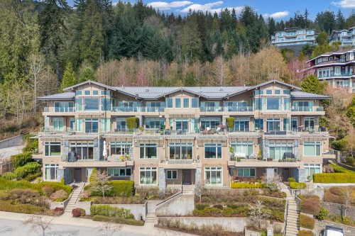 102-2575 Garden Court  West Vancouver, BC V7S 0A2