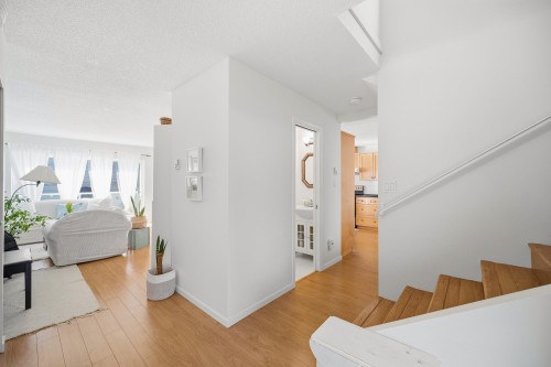 1309 Mahon Avenue, North Vancouver, BC 