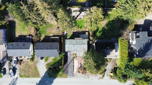 922 Canyon Boulevard, North Vancouver, BC 