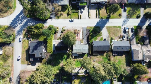 922 Canyon Boulevard, North Vancouver, BC 