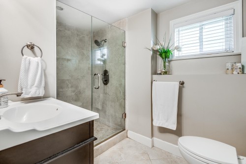885 Fairfield Road, North Vancouver, BC 
