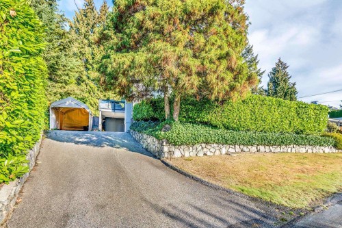 885 Fairfield Road, North Vancouver, BC 