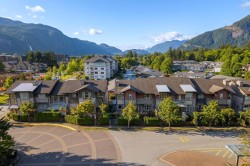 1212 Village Green Way Squamish, BC V8E 0N5