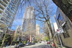 1502-909 Mainland Street  Vancouver, BC V6B 1S3