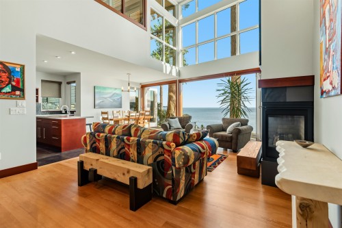 6085 Silverstone Lane, Sechelt, BC 