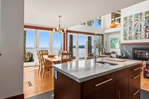 6085 Silverstone Lane, Sechelt, BC 