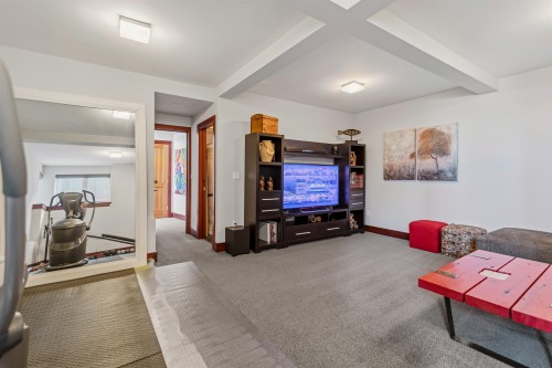 6085 Silverstone Lane, Sechelt, BC 