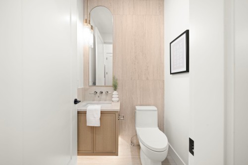 1095 14Th Avenue E, Vancouver, BC 