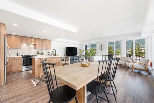 411-1365 Pemberton Avenue, Squamish, BC 