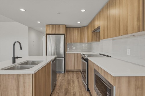 411-1365 Pemberton Avenue, Squamish, BC 