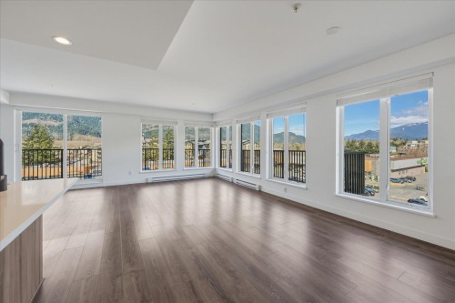 411-1365 Pemberton Avenue, Squamish, BC 