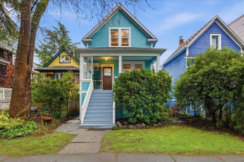 2232 14Th Avenue W, Vancouver, BC 