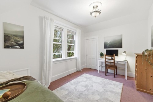 2232 14Th Avenue W, Vancouver, BC 