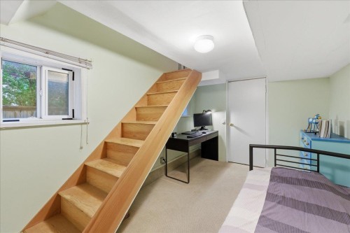 2232 14Th Avenue W, Vancouver, BC 