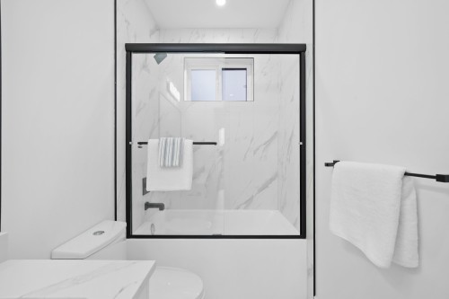 2995 17Th Avenue E, Vancouver, BC 